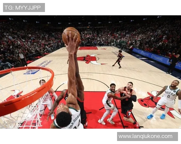 34分惨案！东部豪强7人上双火力全开，替补11记三分打爆鱼腩