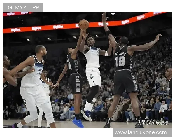 24分大胜！里德22+12+2，赛后克莱直接走入通道，戈贝尔走入场内