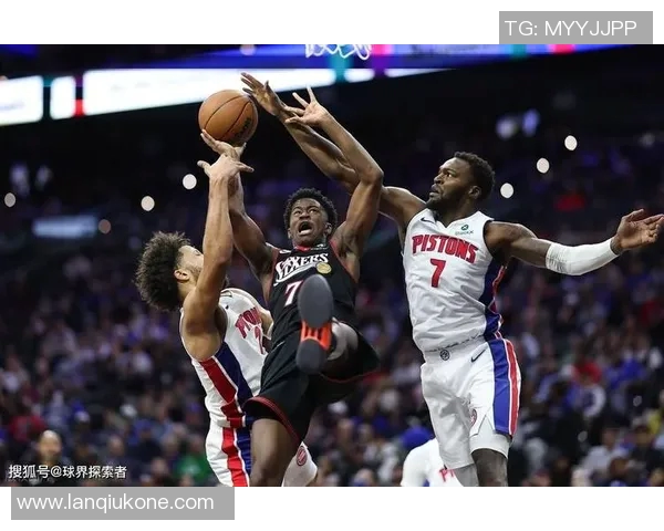 东部榜首之争！马克西单挑康宁汉姆 残阵76人能否终结活塞五连胜？