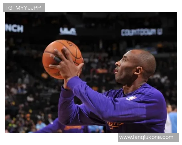 小阿德尔曼：本来布劳恩今天要打的 热身之后他感觉不太舒服